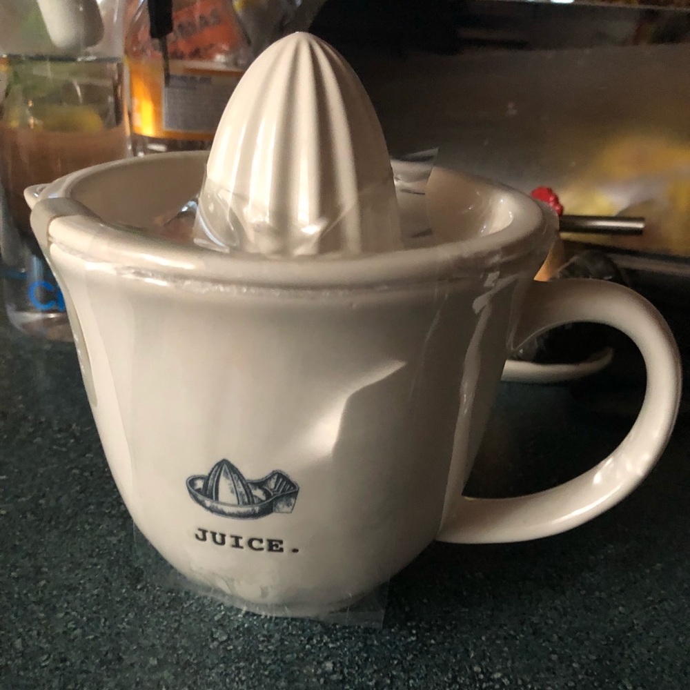 Rae Dunn Icon Juicer